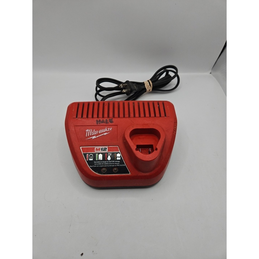 Milwaukee M12 12 Volt Charger Red Lithium-Ion 48-59-2401 Preowned Tested/Working